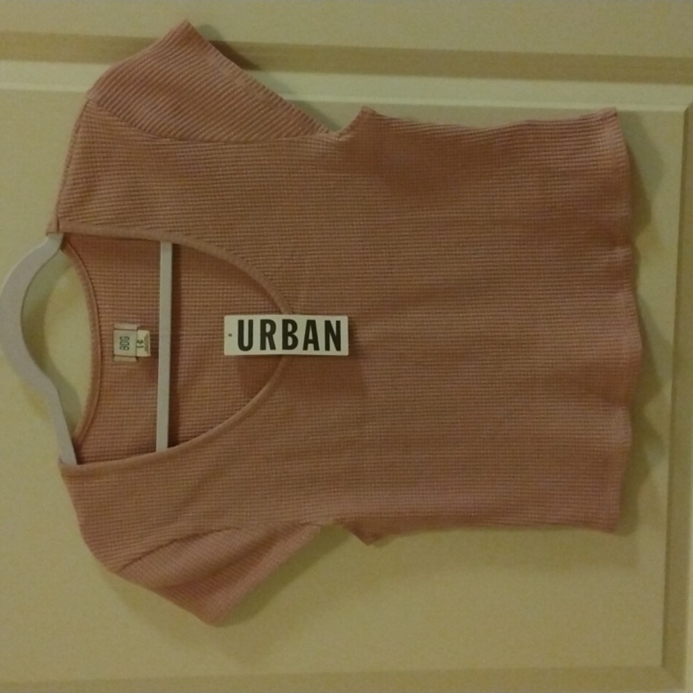 BDG Urban large mauve short sleeved, textured (kinda thermal/ ribbed) NWT